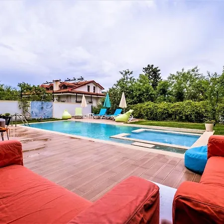 Сasa de vacaciones Maximus - Solo 4 Bedroom Sea View Private