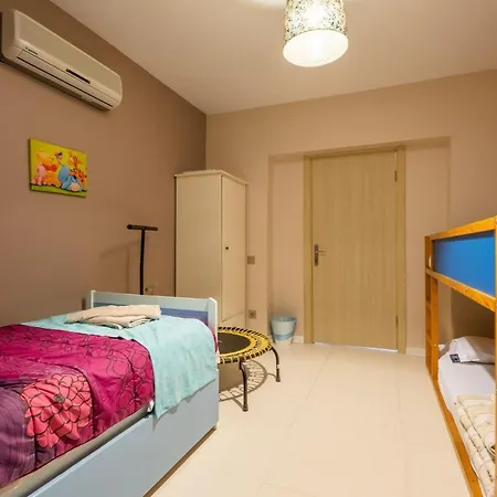 Сasa de vacaciones Maximus - Solo 4 Bedroom Sea View Private