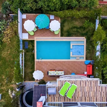 Сasa de vacaciones Maximus - Solo 4 Bedroom Sea View Private