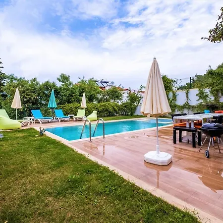 Сasa de vacaciones Maximus - Solo 4 Bedroom Sea View Private *