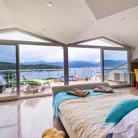Maximus - Solo 4 Bedroom Sea View Private Semesterbostad